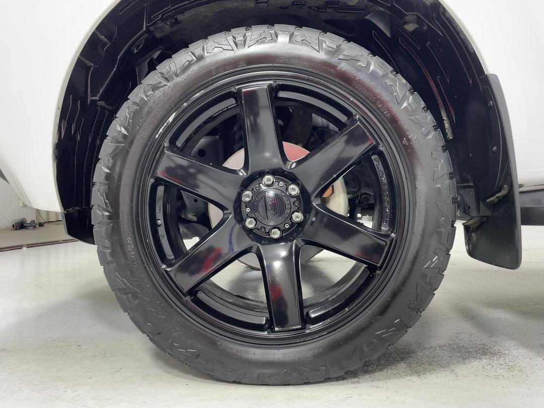 Photo '10' of Nissan Navara