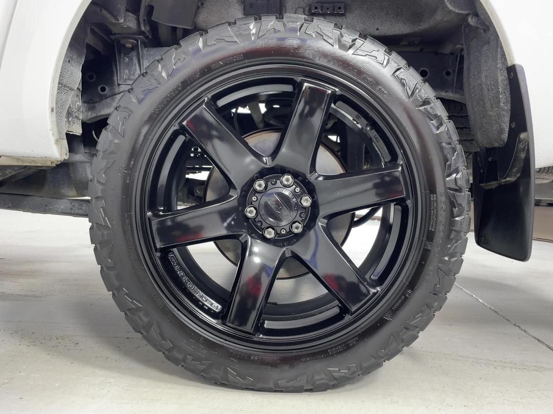 Photo '11' of Nissan Navara