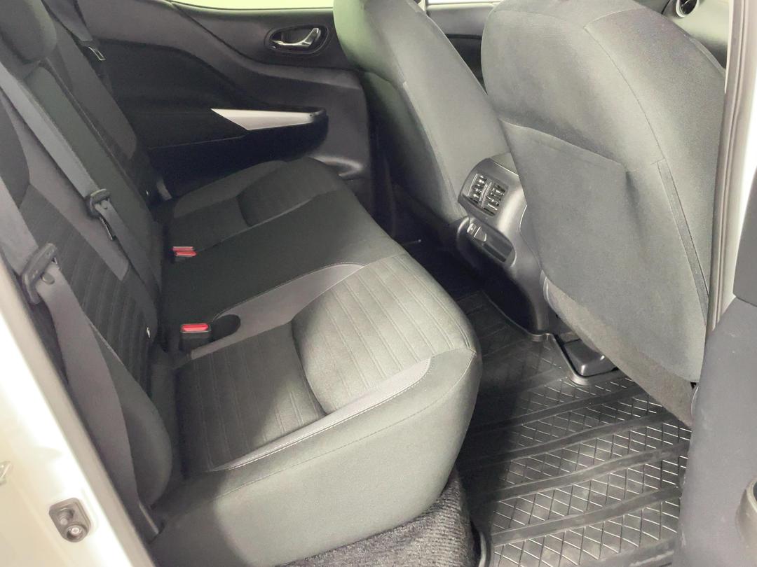 Photo '20' of Nissan Navara