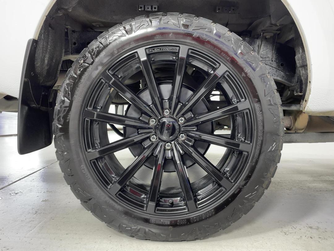 Photo '12' of Nissan Navara