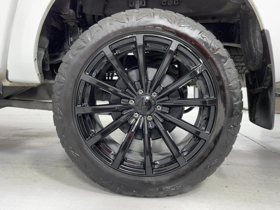 Photo '11' of Nissan Navara