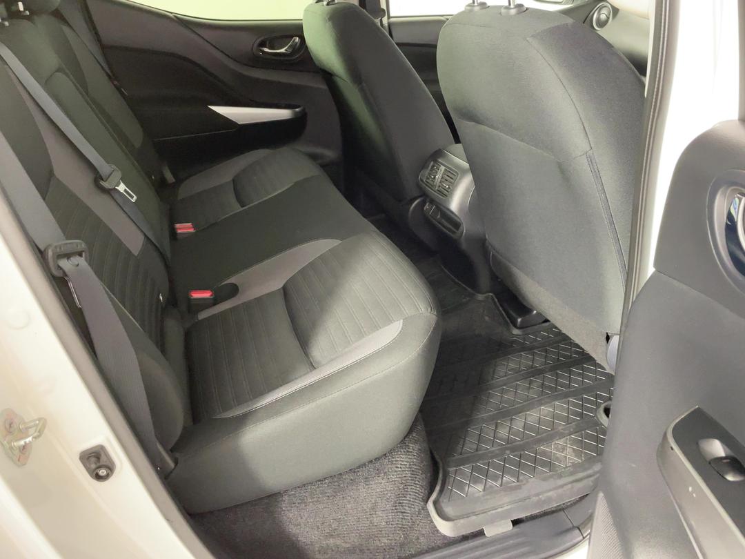 Photo '20' of Nissan Navara