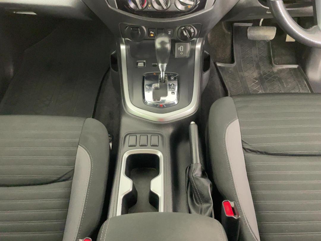 Photo '18' of Nissan Navara
