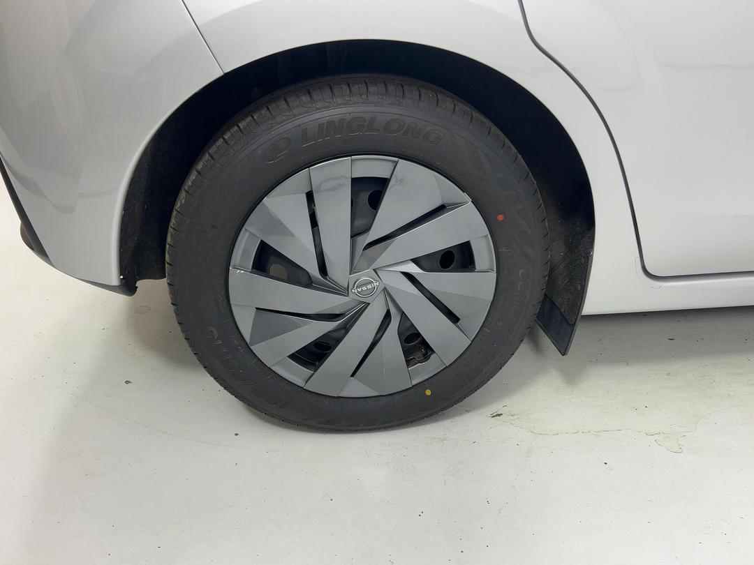 Photo '12' of Nissan Note