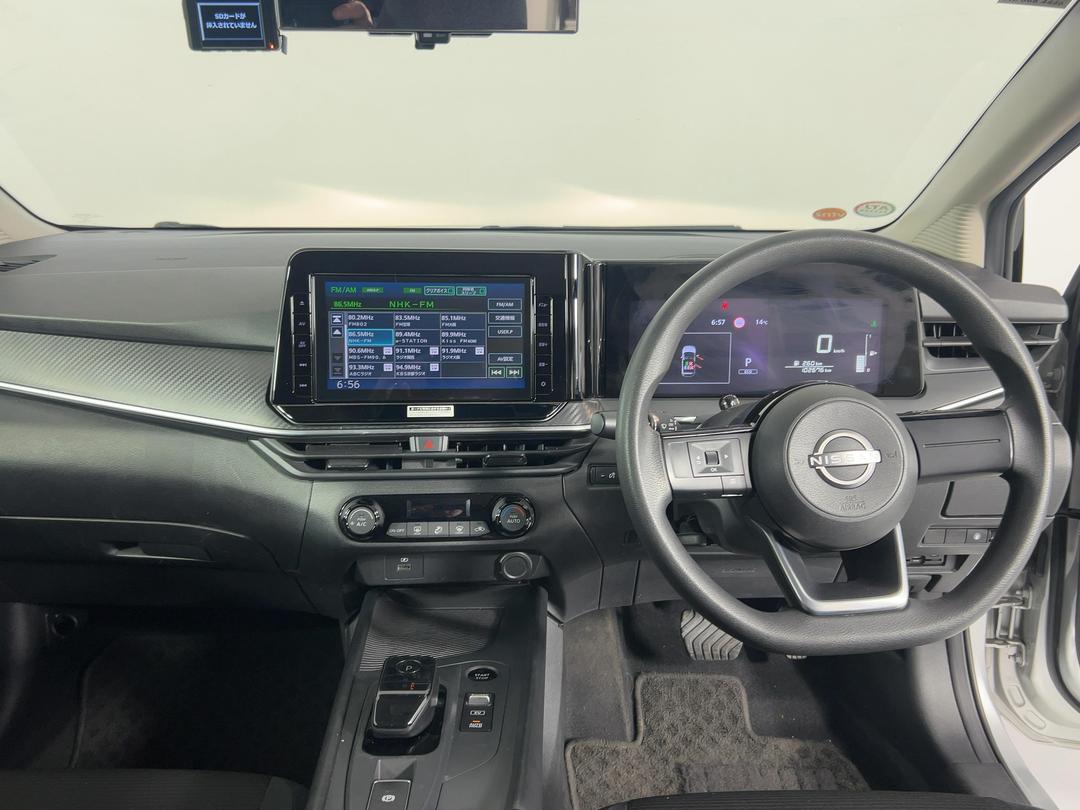 Photo '17' of Nissan Note