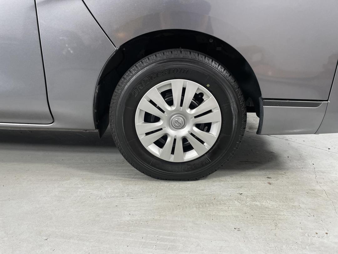 Photo '9' of Nissan NV350