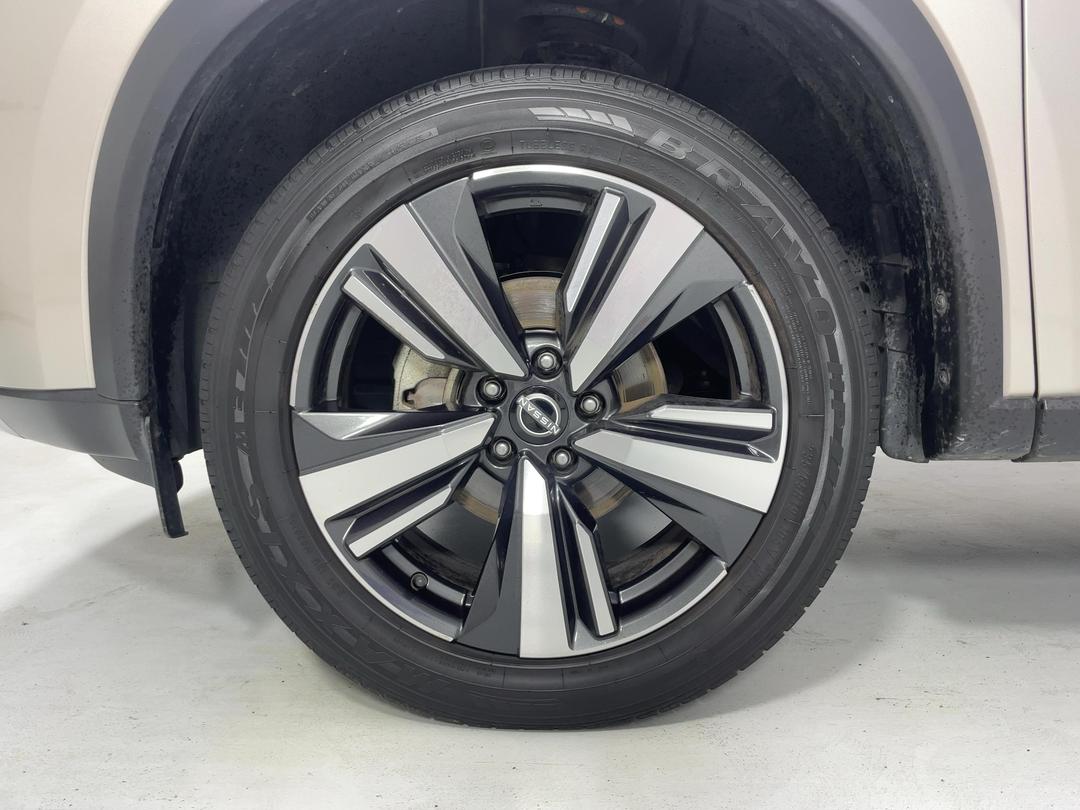 Photo '10' of Nissan X-Trail