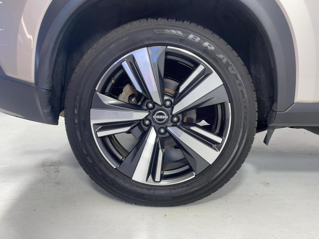 Photo '12' of Nissan X-Trail
