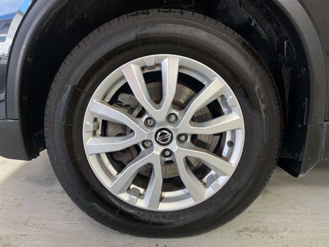 Photo '10' of Nissan X-Trail