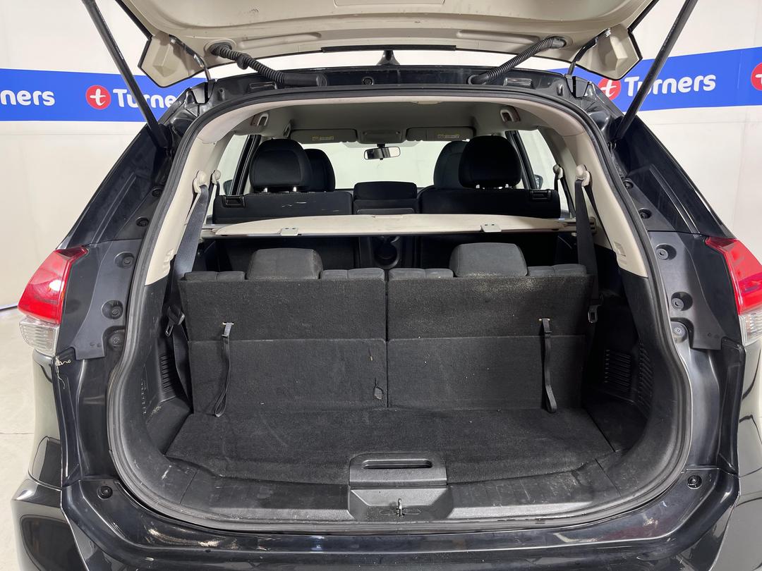 Photo '14' of Nissan X-Trail