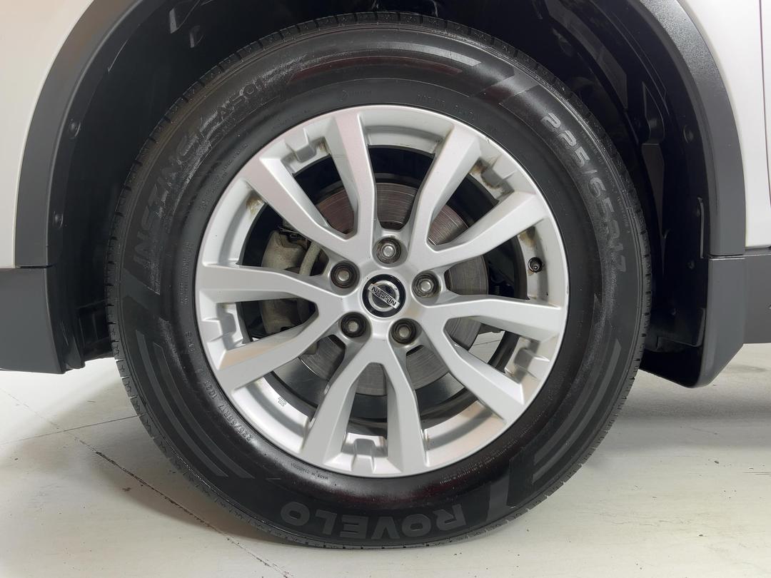 Photo '10' of Nissan X-Trail