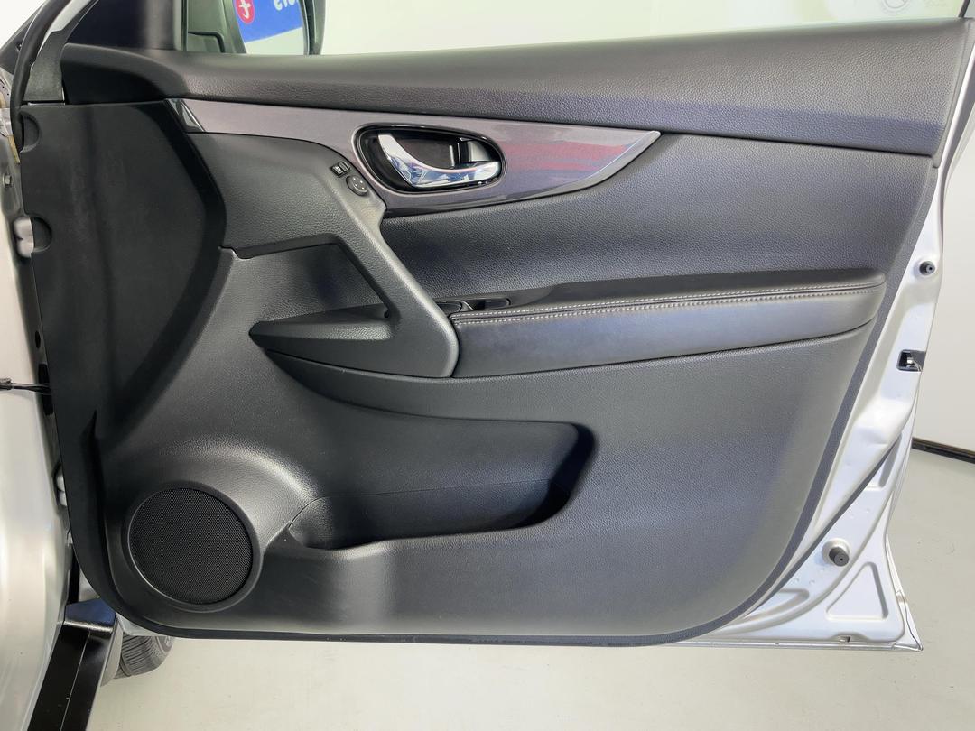 Photo '15' of Nissan X-Trail
