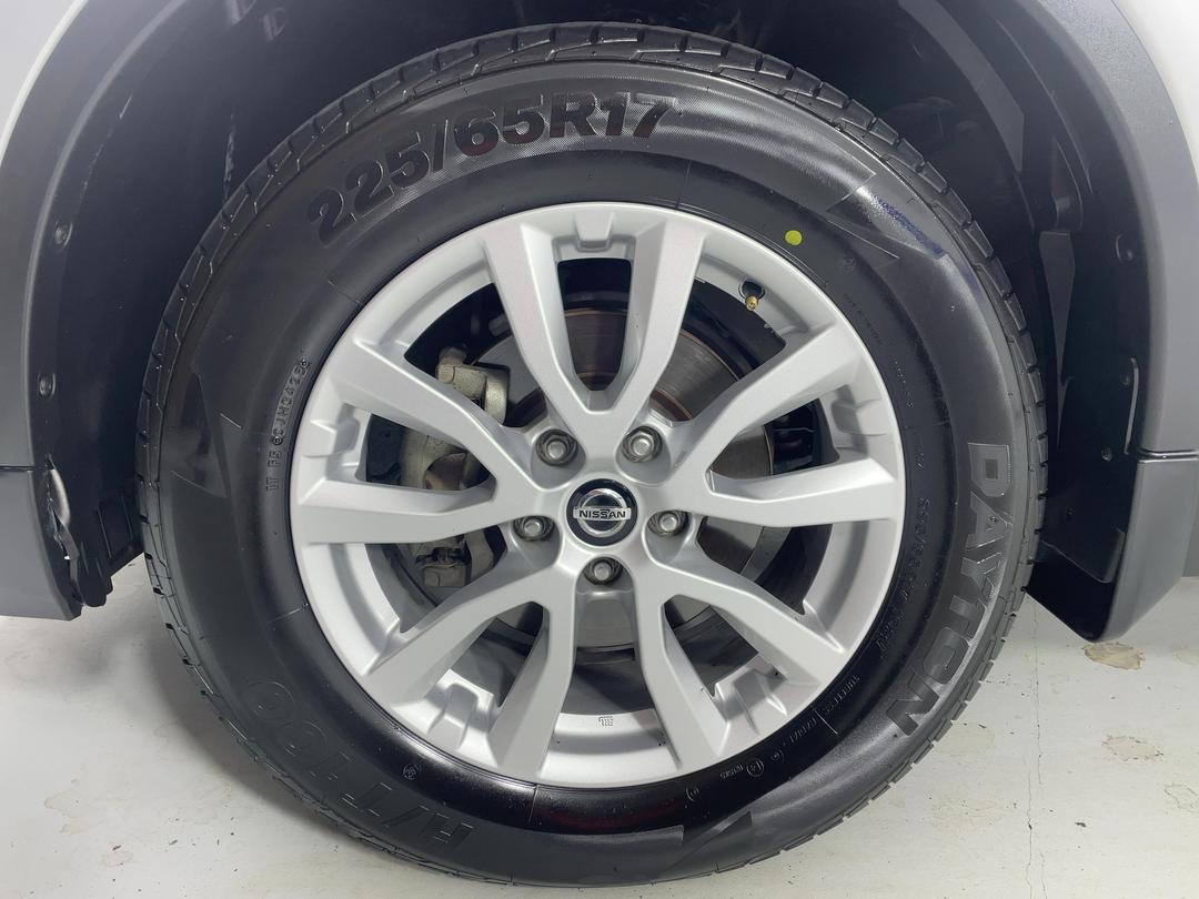 Photo '10' of Nissan X-Trail