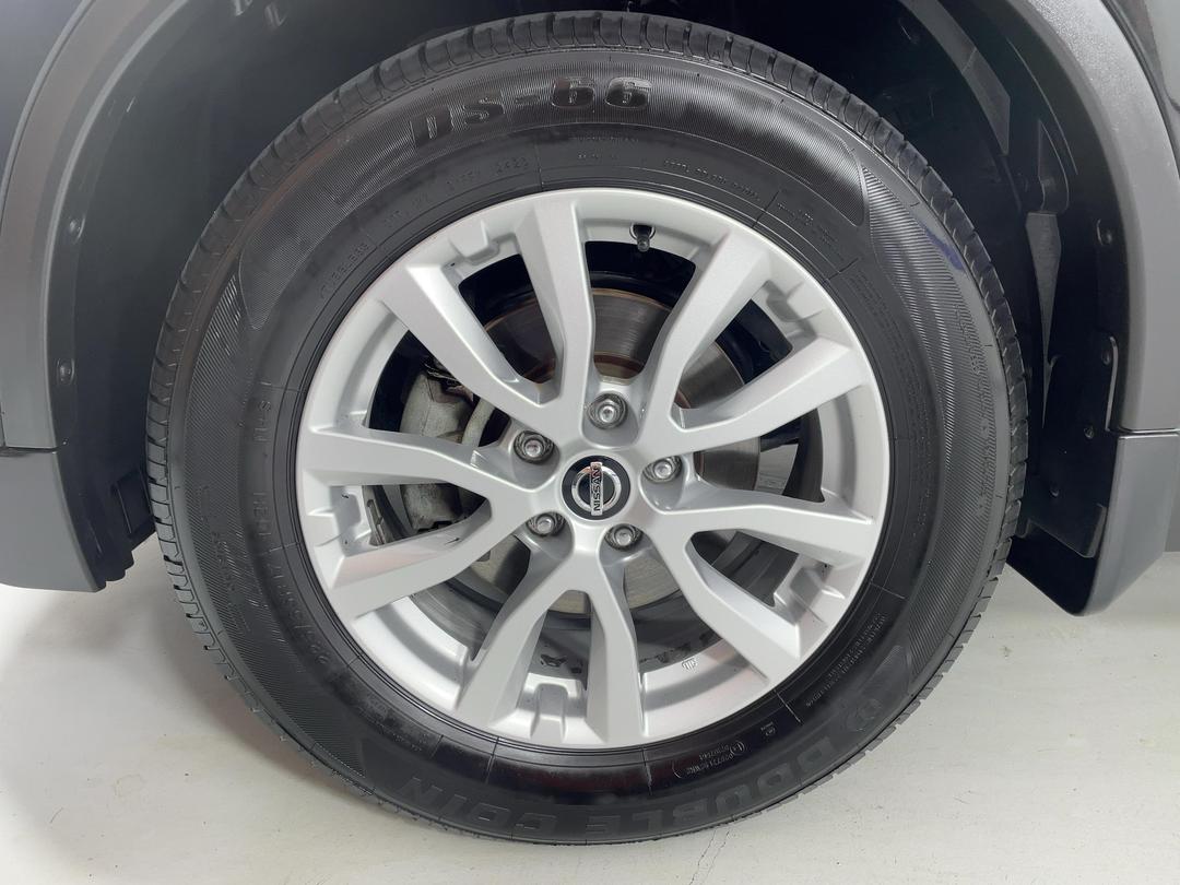 Photo '10' of Nissan X-Trail