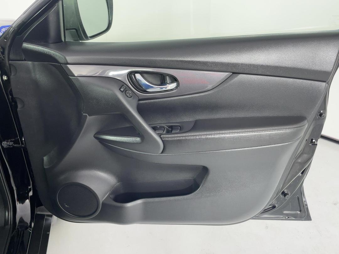 Photo '15' of Nissan X-Trail