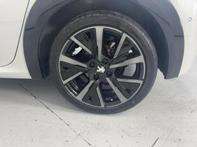 Photo '11' of Peugeot 208