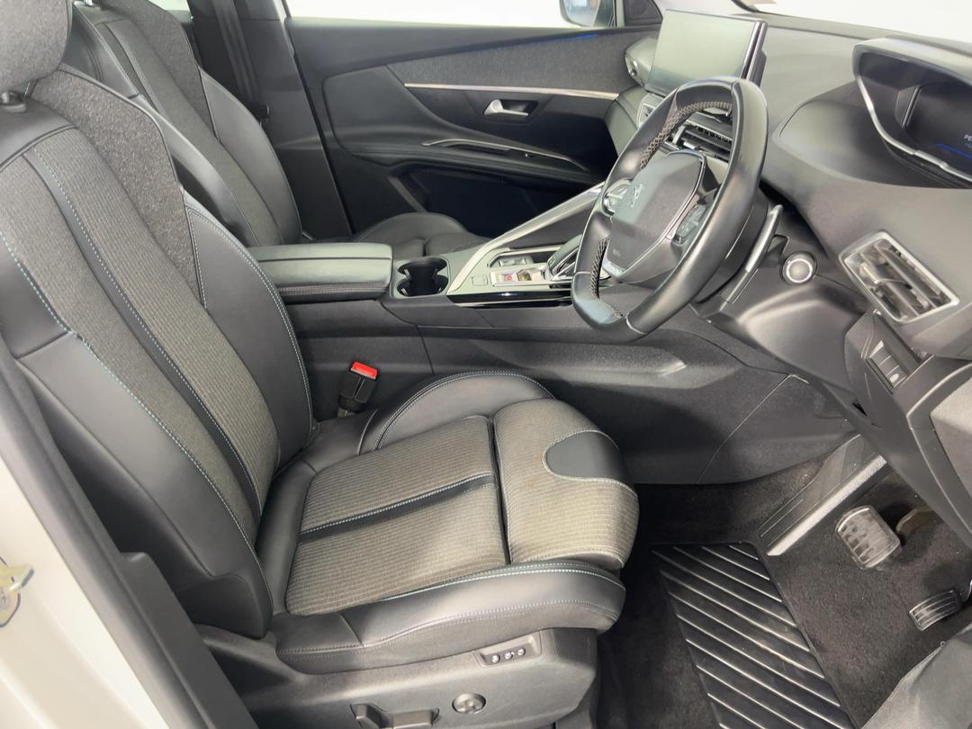 Photo '16' of Peugeot 3008