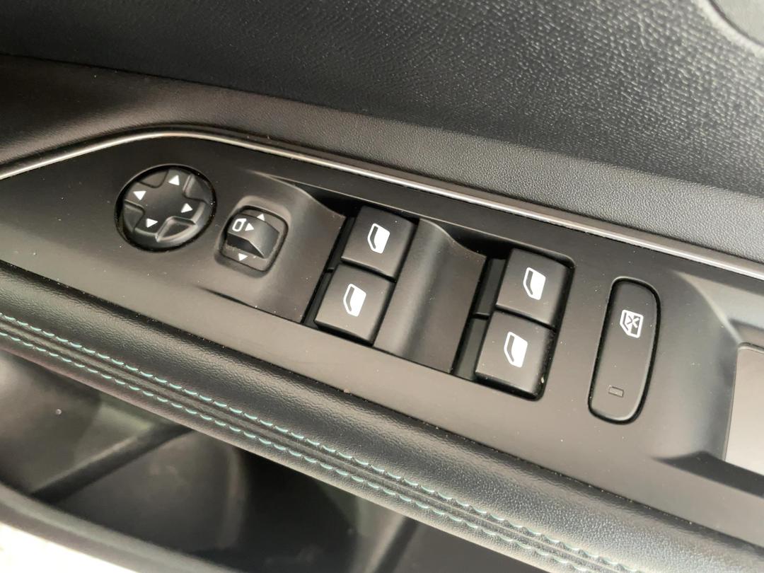 Photo '24' of Peugeot 3008