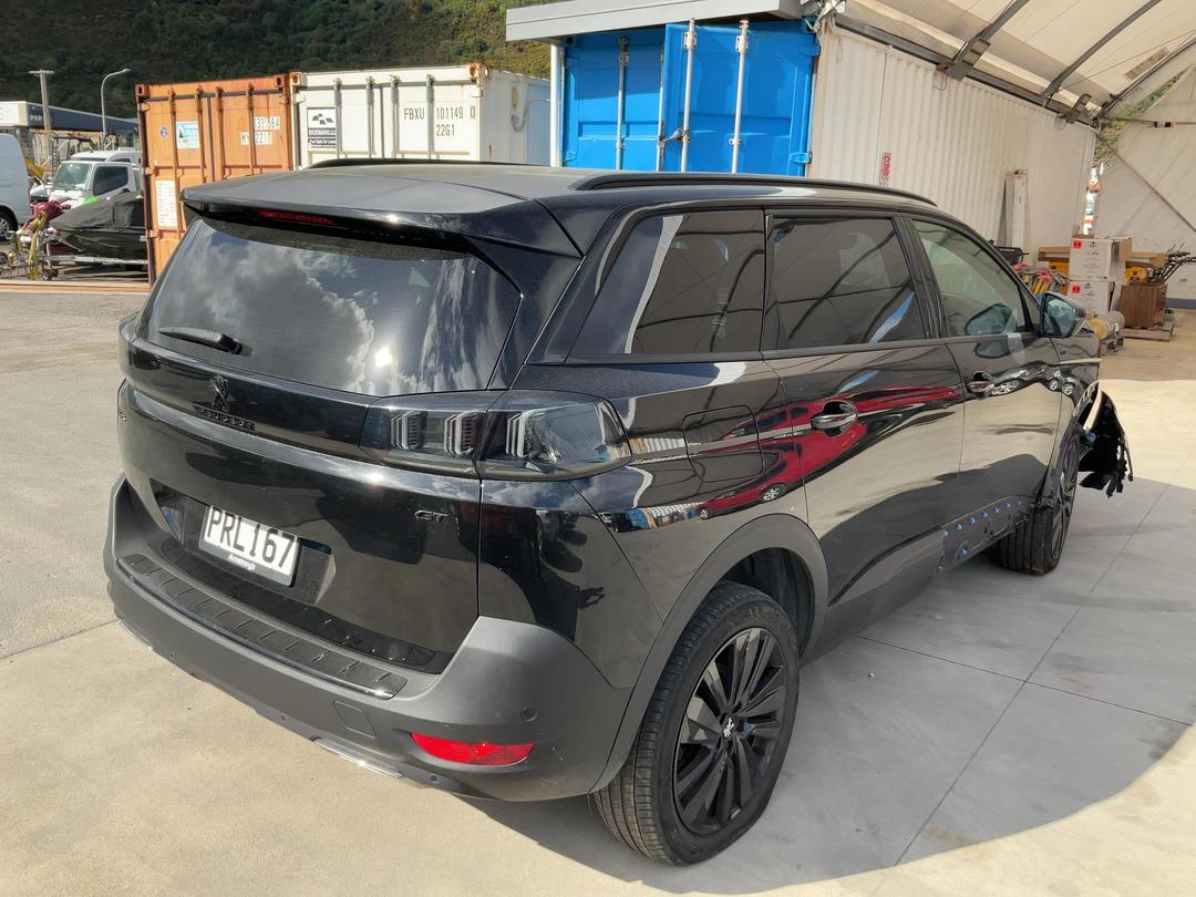 Photo '8' of Peugeot 5008 GT Photo '8' of Peugeot 5008 GT