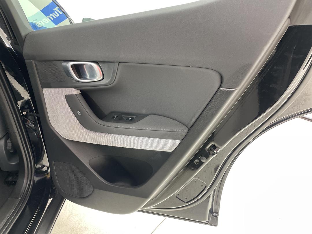 Photo '19' of Polestar Polestar 2