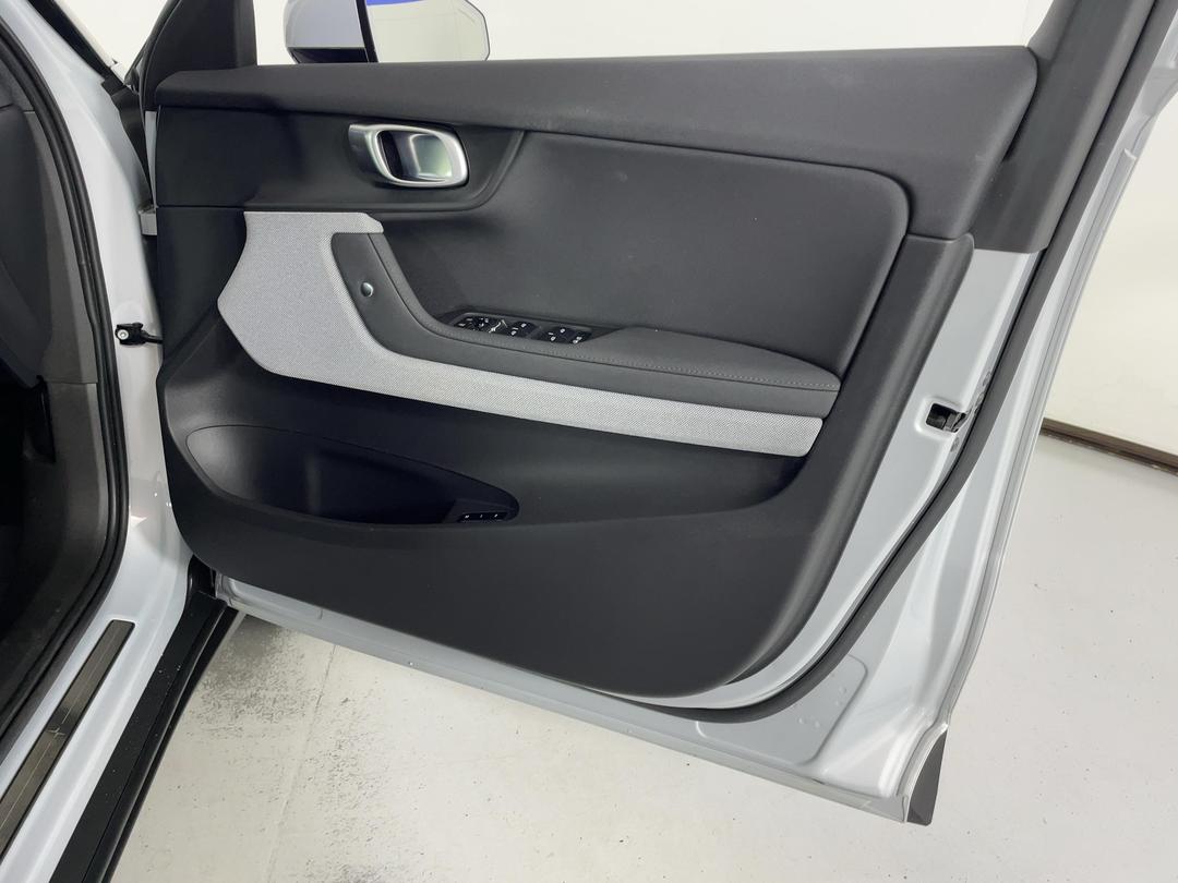 Photo '15' of Polestar Polestar 2