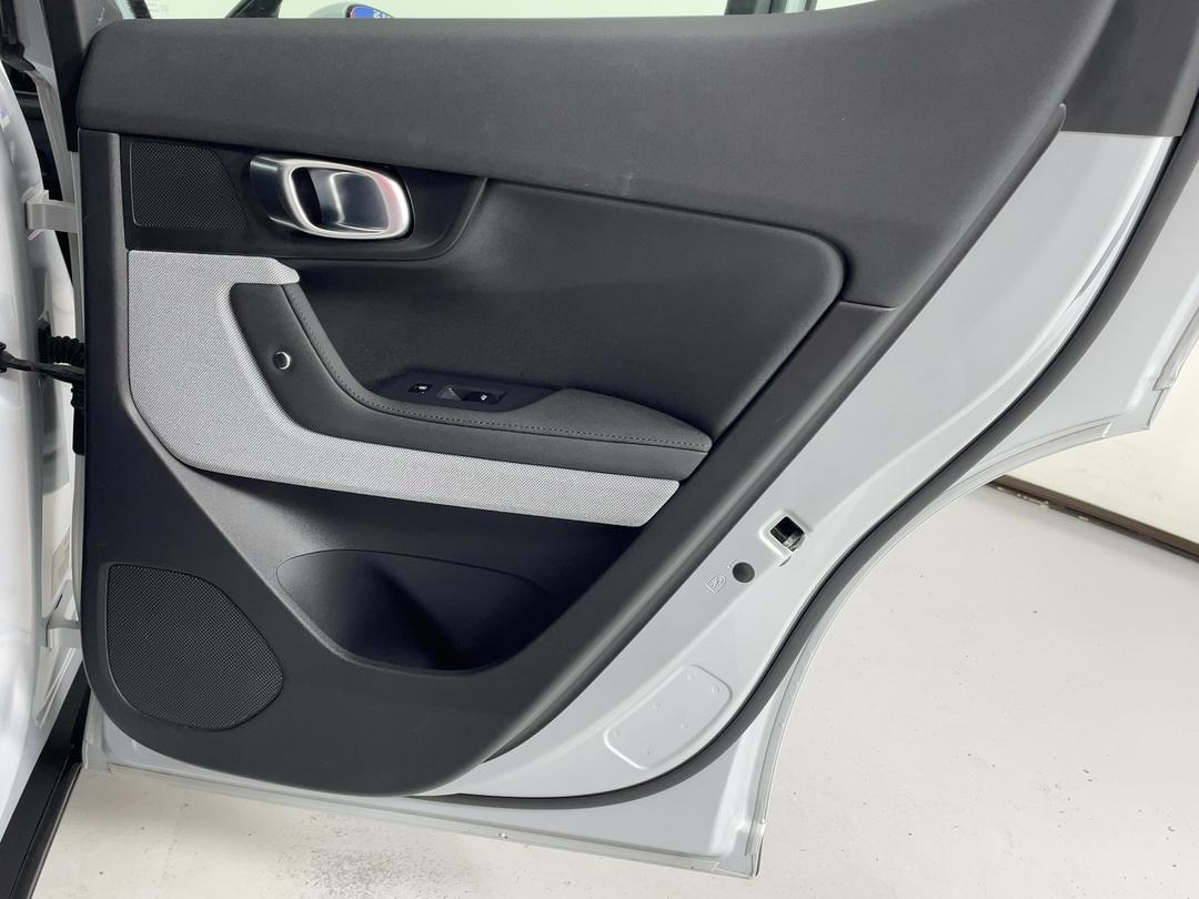 Photo '19' of Polestar Polestar 2
