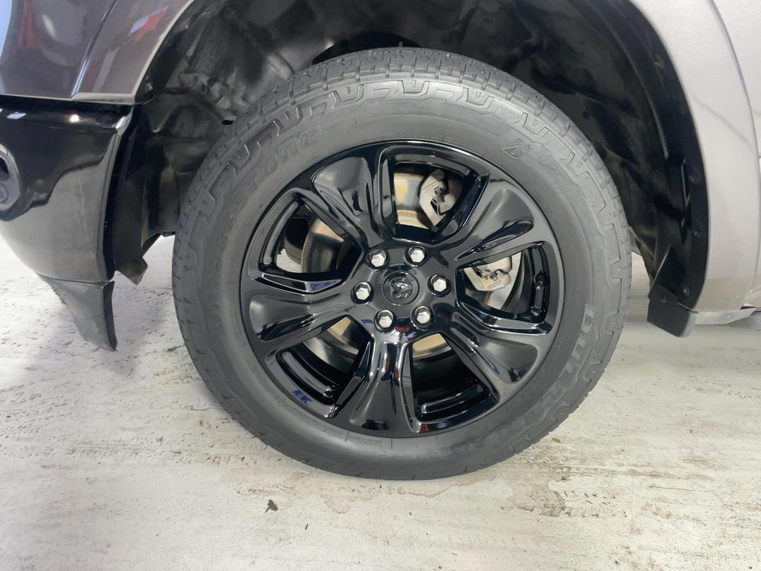 Photo '10' of RAM 1500
