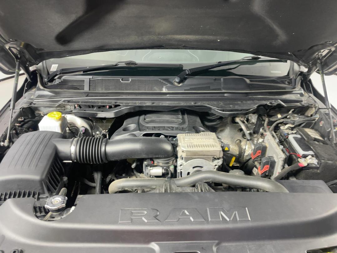 Photo '13' of RAM 1500