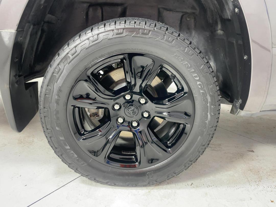 Photo '12' of RAM 1500