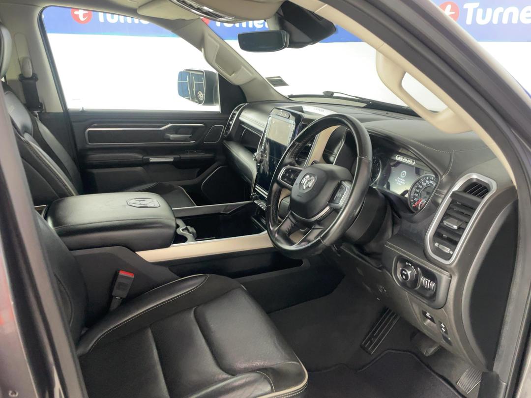 Photo '16' of RAM 1500