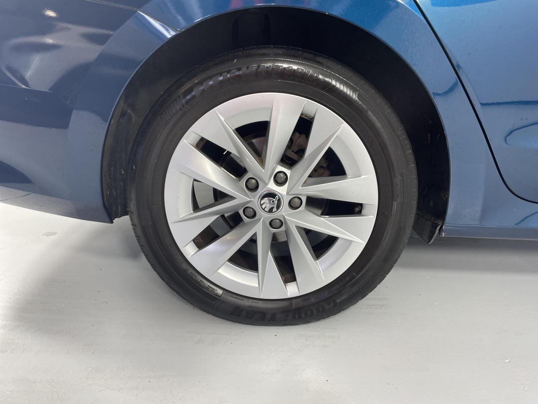 Photo '12' of Skoda Octavia