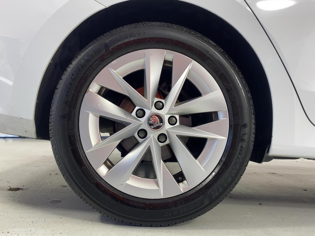Photo '12' of Skoda Octavia