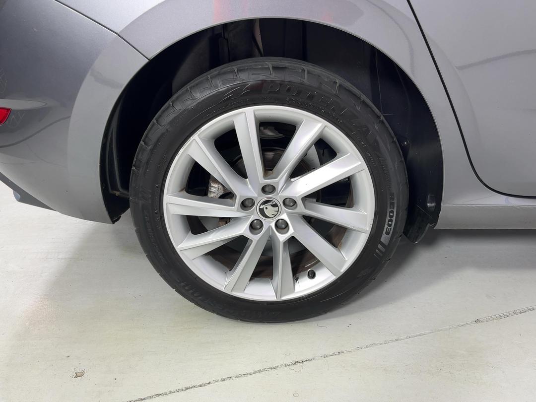 Photo '12' of Skoda Scala