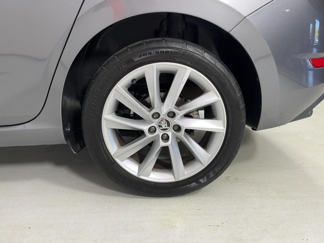 Photo '11' of Skoda Scala