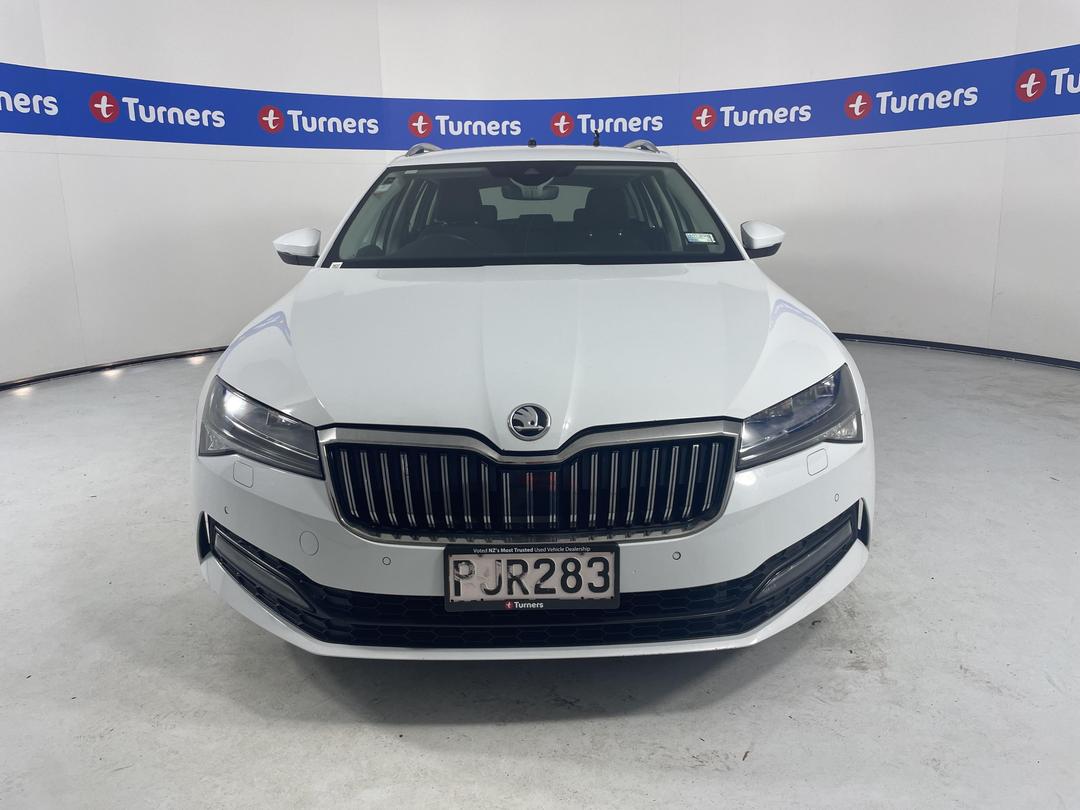 Photo '2' of Skoda Superb