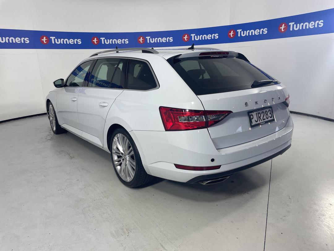 Photo '5' of Skoda Superb