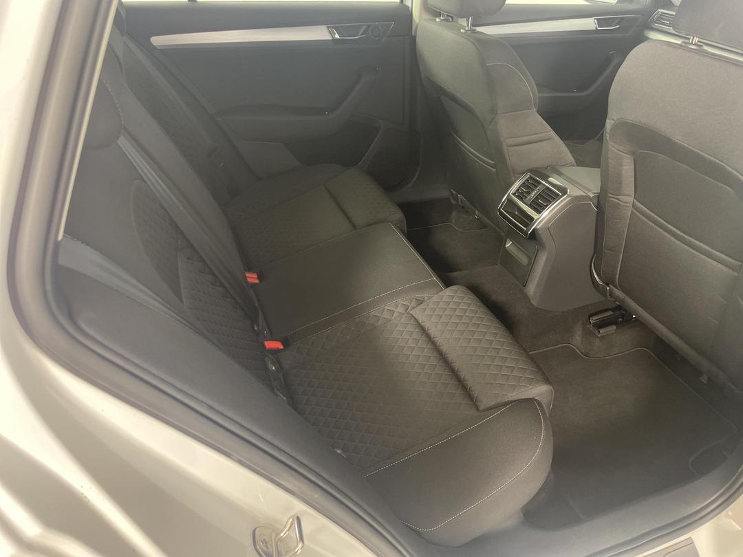 Photo '20' of Skoda Superb