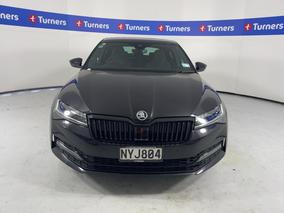 Photo '2' of Skoda Superb