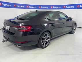 Photo '7' of Skoda Superb