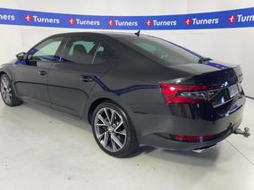 Photo '5' of Skoda Superb