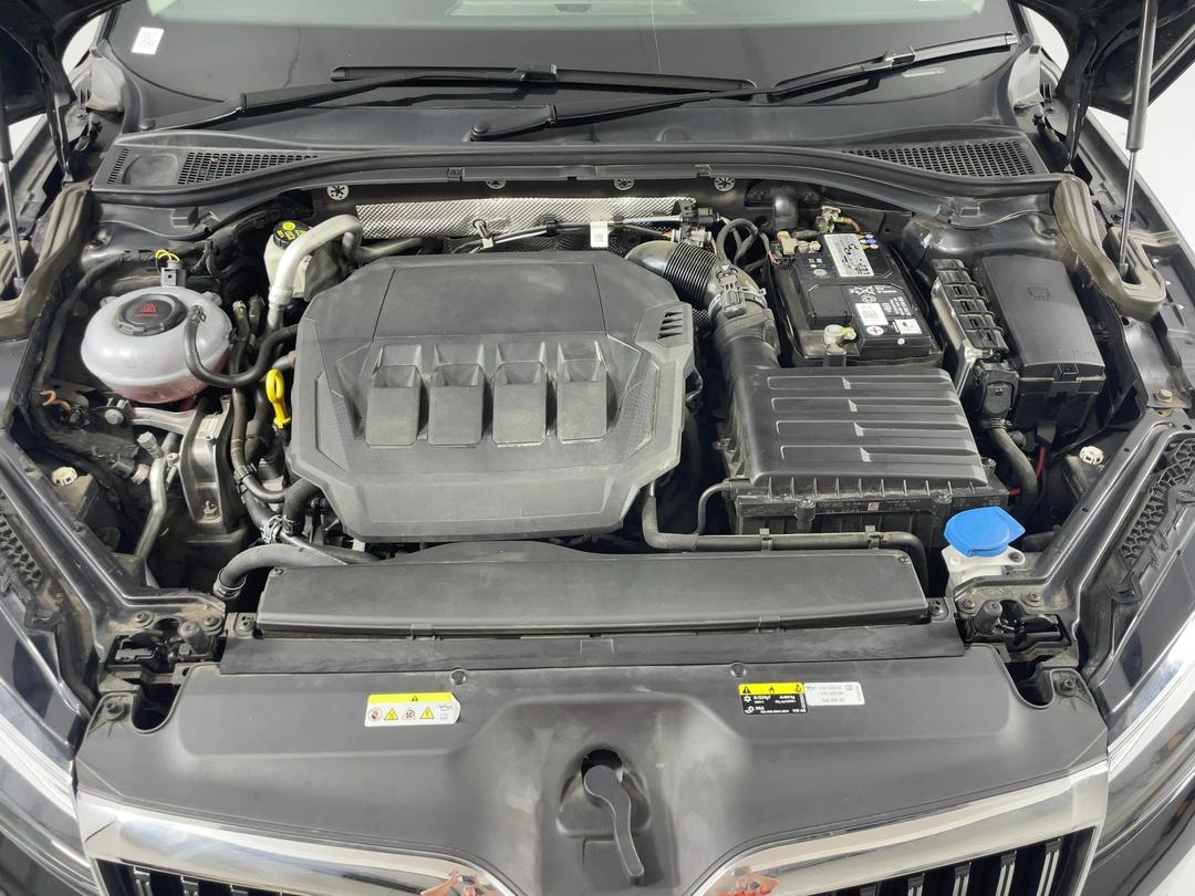 Photo '13' of Skoda Superb
