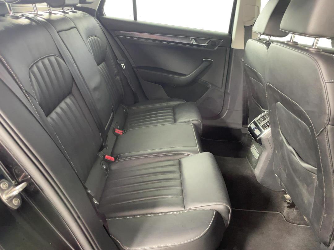 Photo '20' of Skoda Superb