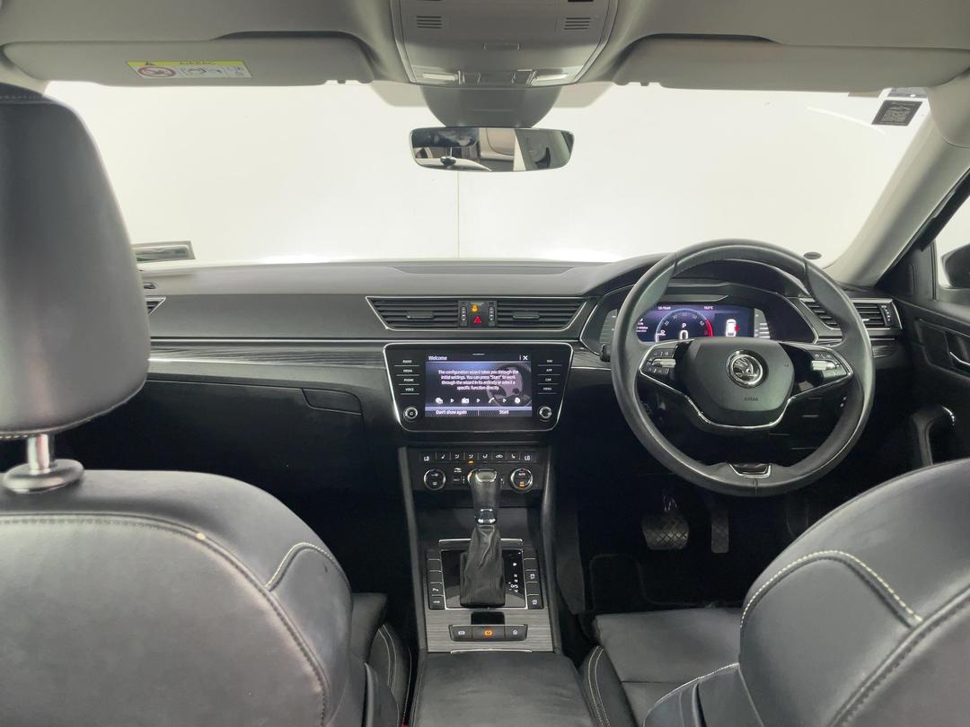 Photo '17' of Skoda Superb