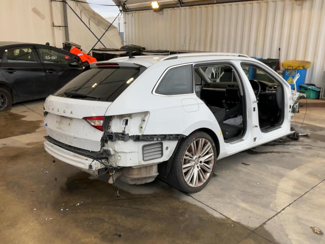 Photo '7' of Skoda Superb WGN Ambition 162KW Photo '7' of Skoda Superb WGN Ambition 162KW