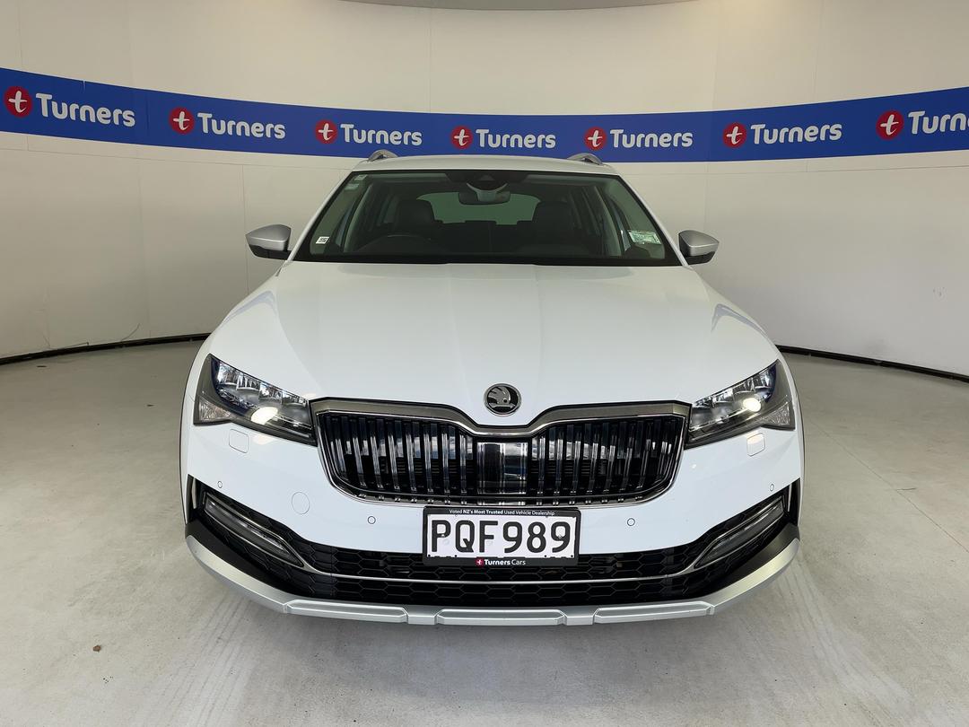 Photo '2' of Skoda Superb