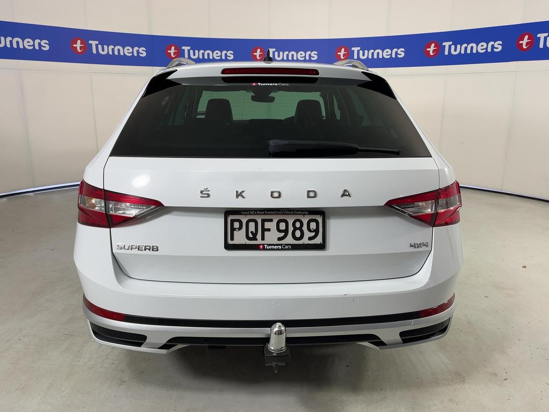 Photo '6' of Skoda Superb