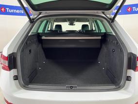 Photo '14' of Skoda Superb