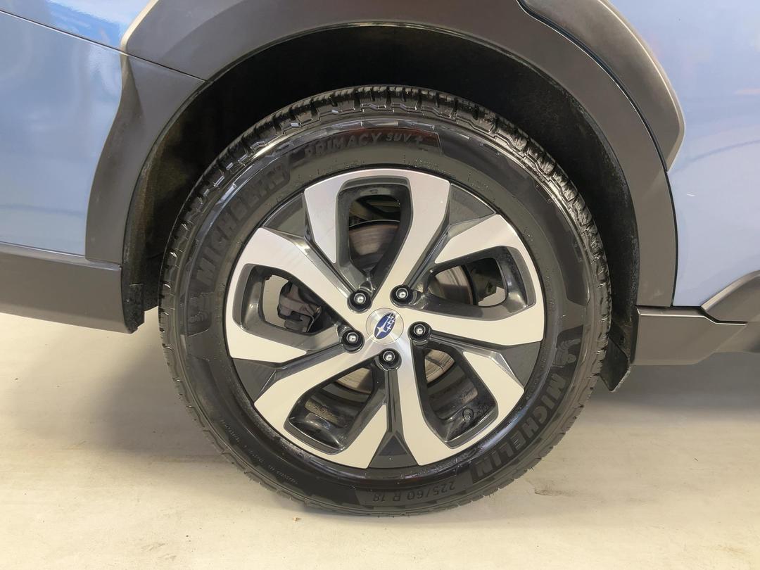 Photo '12' of Subaru Outback