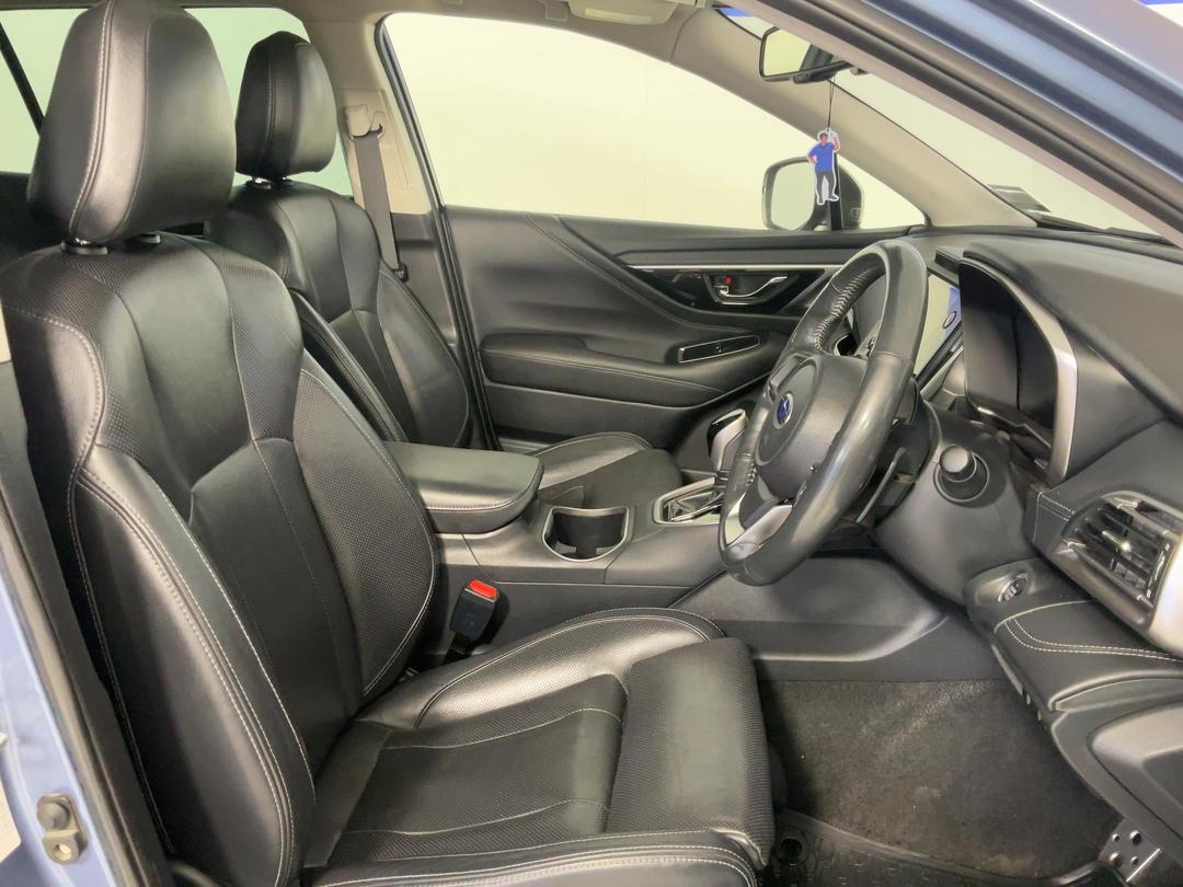 Photo '16' of Subaru Outback