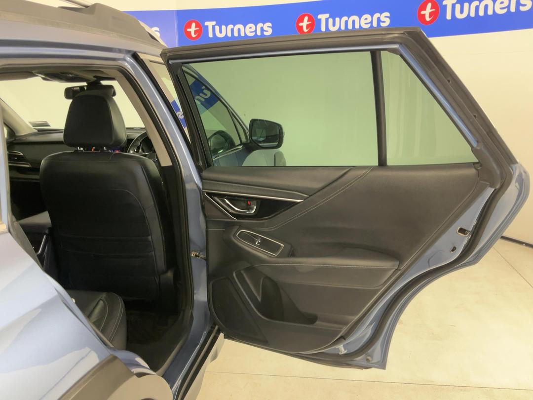Photo '19' of Subaru Outback